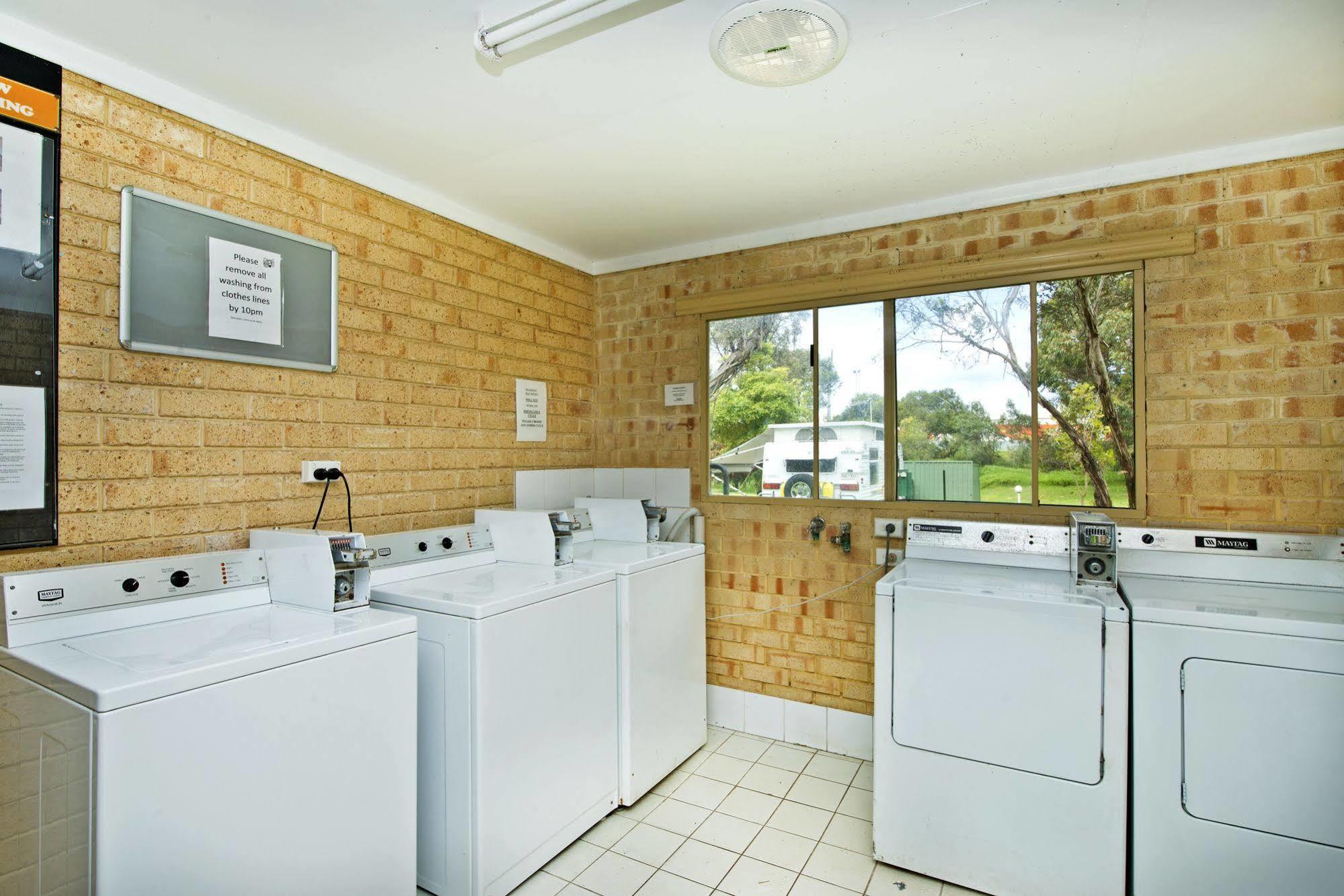 Acclaim Pine Grove Holiday Park Есперанс Екстериор снимка