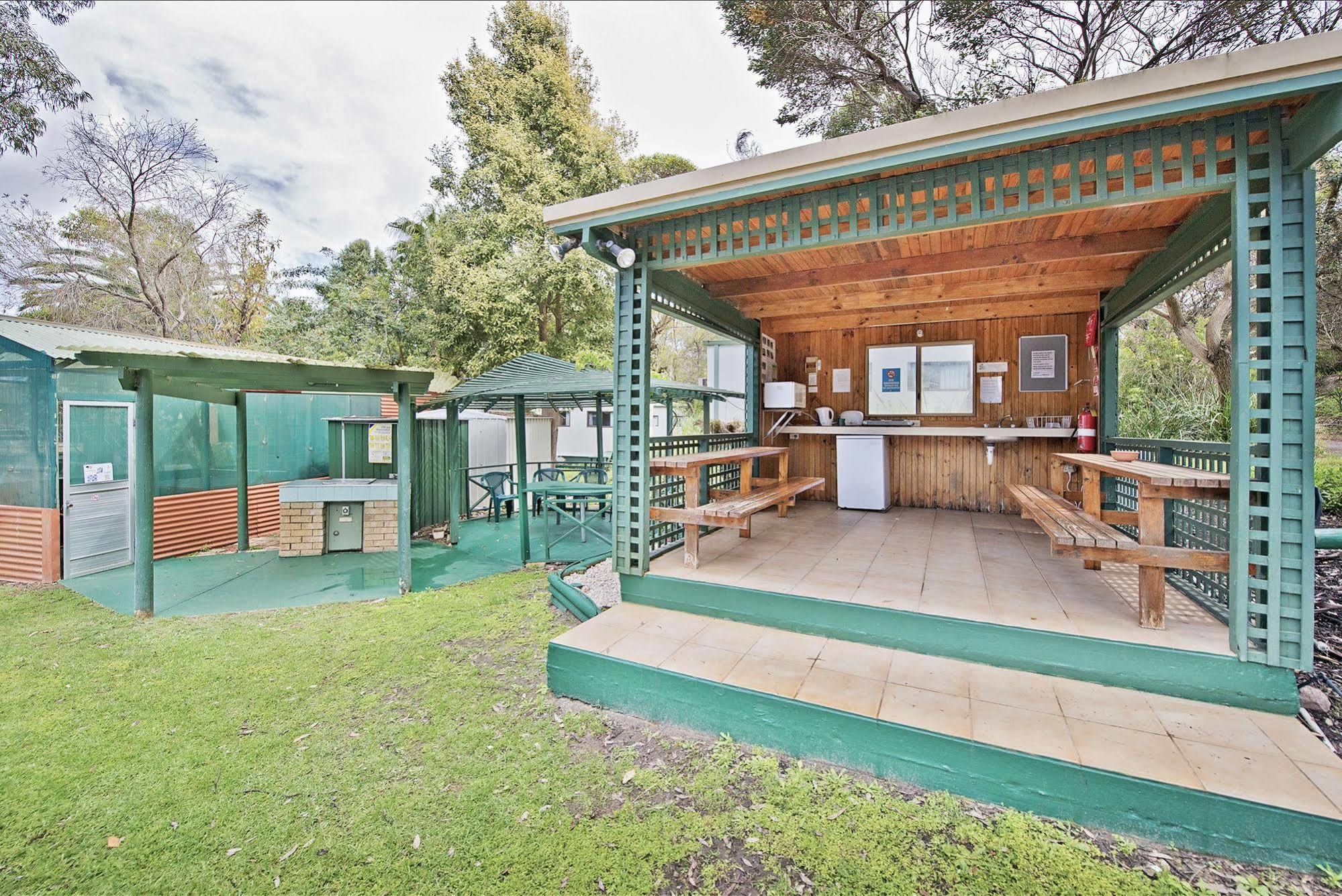Acclaim Pine Grove Holiday Park Есперанс Екстериор снимка