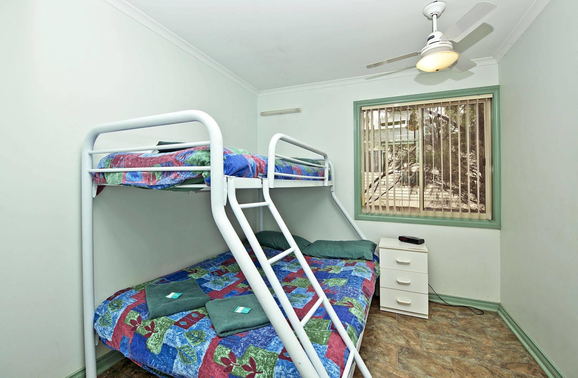 Acclaim Pine Grove Holiday Park Есперанс Екстериор снимка